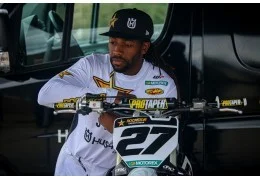 Malcolm Stewart prolunga il contratto con Husqvarna