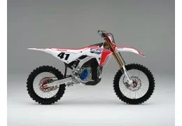 Trey Canard scende in pista con il Prototipo della CR Elettrica